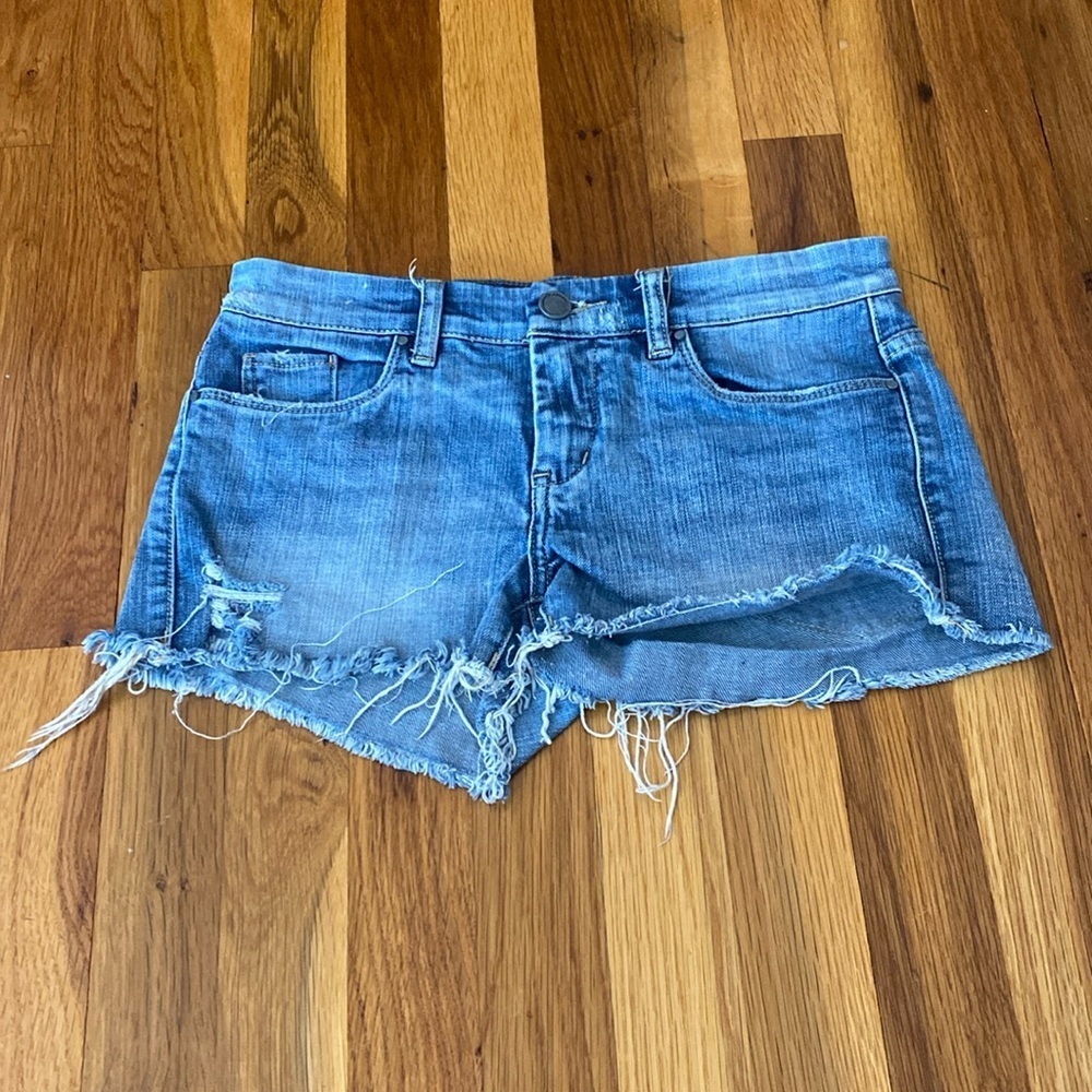 Blank NYC Women’s Blue Distressed Denim Shorts Size 26